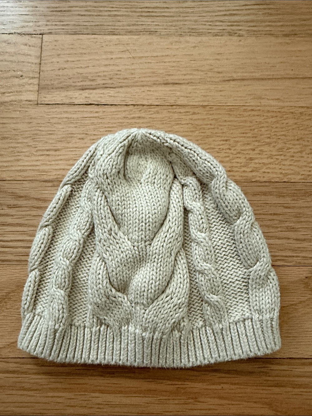 Banana Republic 6-12 M cotton Cable Knit Beanie in Cream, excellent condition